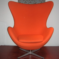 eggchair (30K)